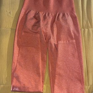 NVGTN butt scrunch leggings